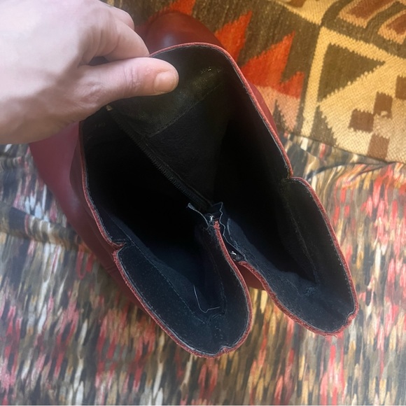 🆕 Bos & Co • red ankle leather booties with side zipper - Picture 7 of 11